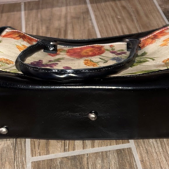 Patricia Nash Josselin leather satchel bag with a Parisian newspaper print - Picture 3 of 7